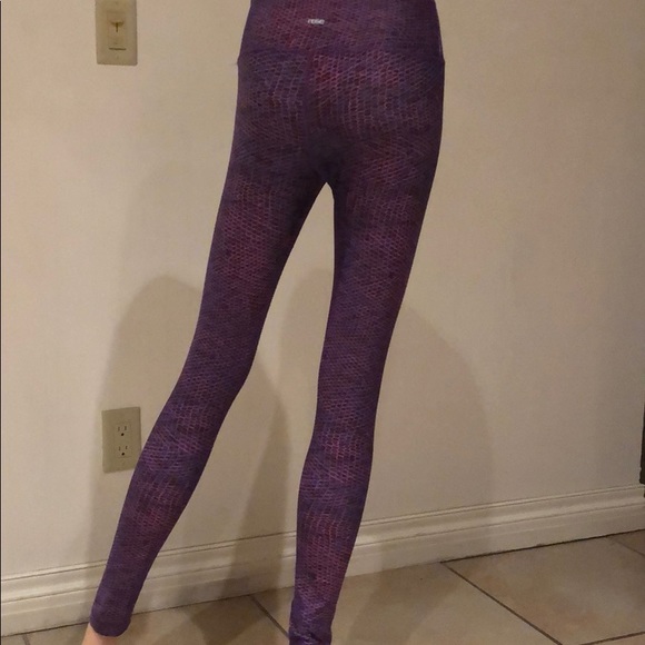 Rese print yoga/studio leggings - Picture 3 of 4